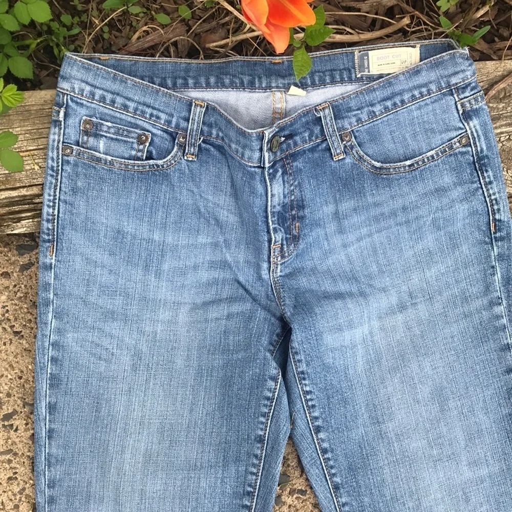 Gap Boot Cut. 10 Regular